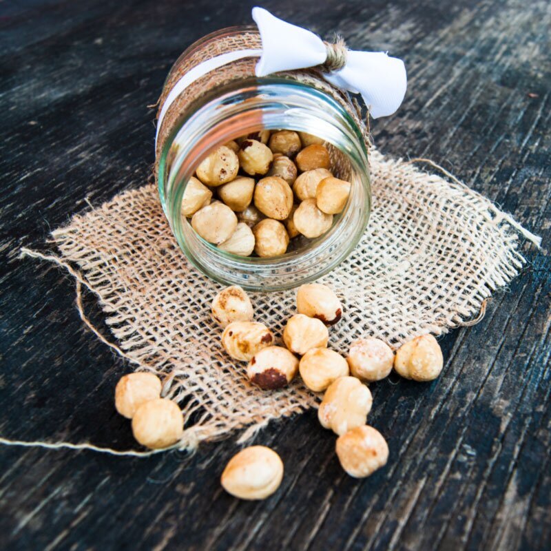 Nocciole Sgusciate: Pelate, Tostate, Senza Guscio