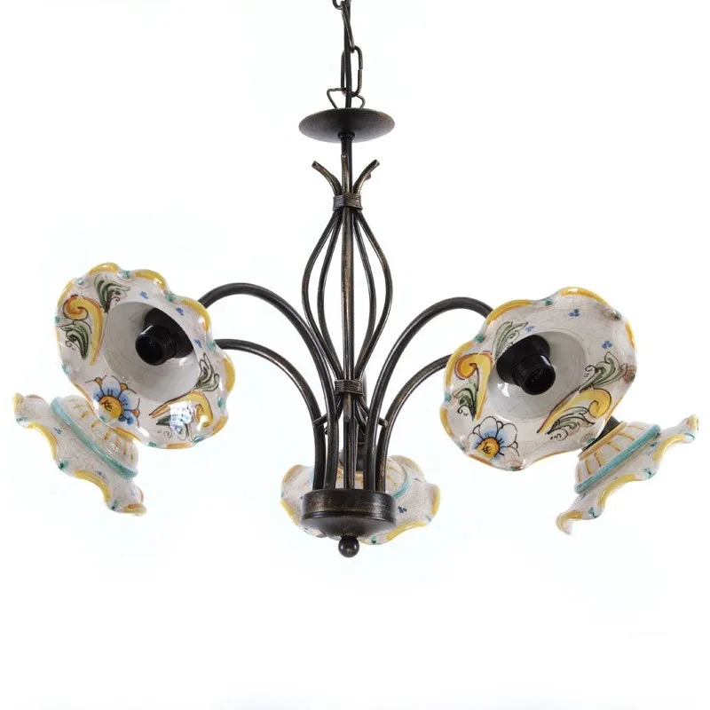 Lampadario ferro e ceramica 5 luci.