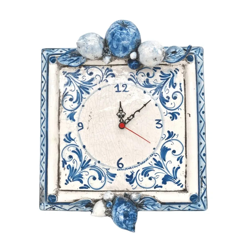 Orologio in ceramica con frutta