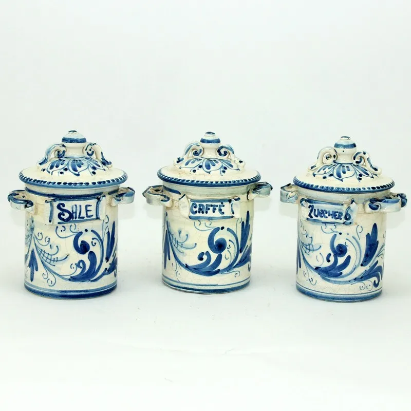 Tris barattoli in ceramica