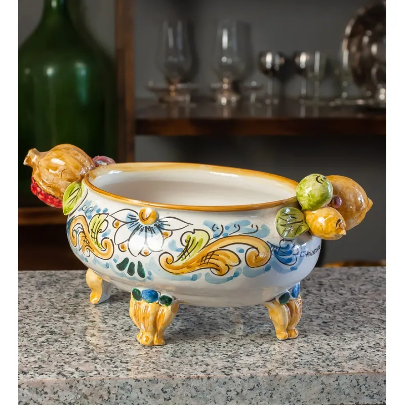 Centrotavola ovale in ceramica con frutta