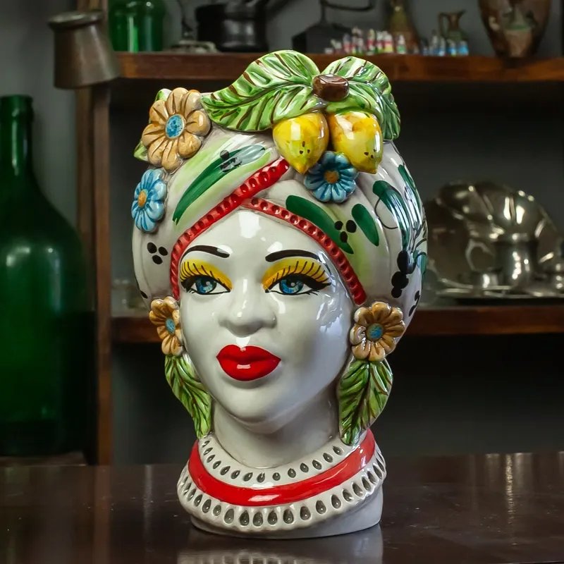 Teste di moro siciliane in ceramica di Caltagirone Uomo-Donna Moro Decoro Frutta H. 28 cm