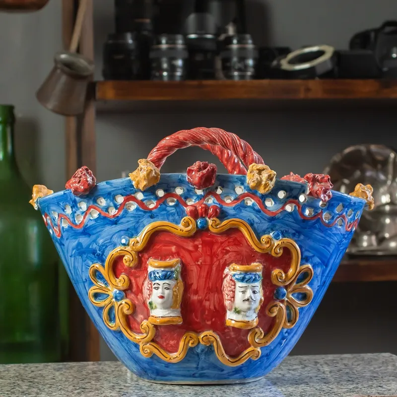 Borsa in ceramica Mori con manici.