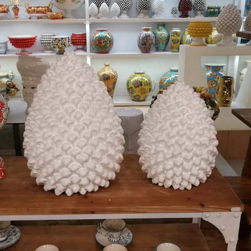 Pigna da Poggio cm 40 in Ceramica Siciliana di Caltagirone Bianca
